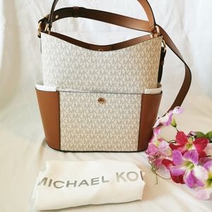 NWT Michael Kors Bedford Bucket Shoulder Bag